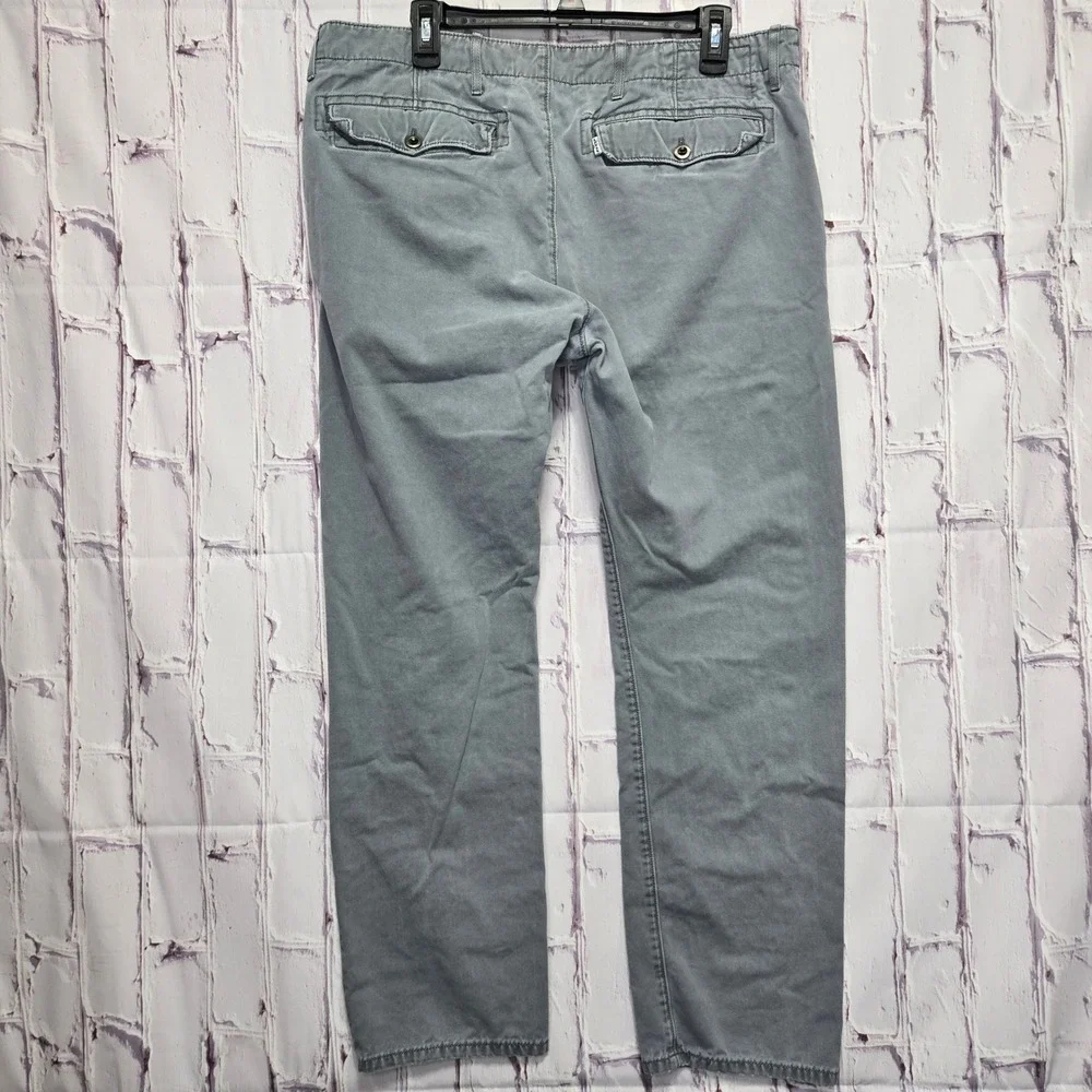 Levi Strauss & Co Mens Chino Pants Gray Straight Leg 36x30‎ Casual CW-3613